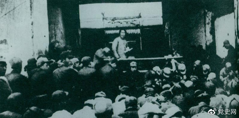 1935年12月27日，毛澤東在陜北瓦窯堡黨的活動分子會議上作《論反對日本帝國主義的策略》報告。